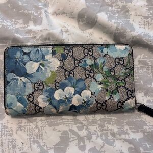 Blue Gucci GG Blooms Zip Around Wallet